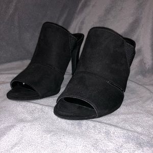 Black sandals